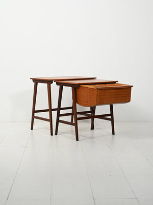 Coppia di coffee table scandinavi ad incastro con porta lana 3