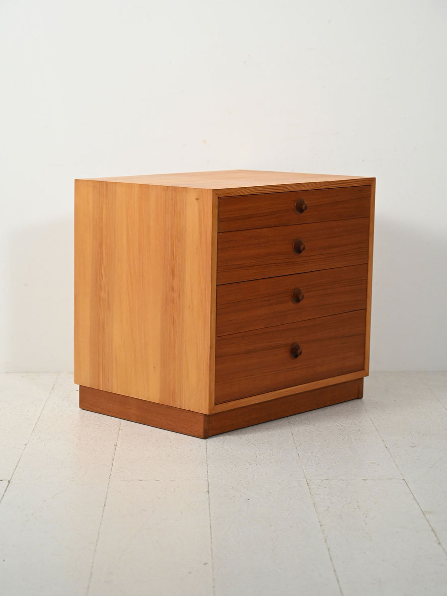 Cassettiera danese in faggio e teak di Børge Mogensen