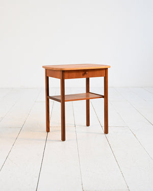 Comodino scandinavo in teak dalle linee classiche, anni ’60 2