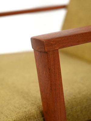 Coppia di poltrone danesi in teak con tappezzeria verde 9