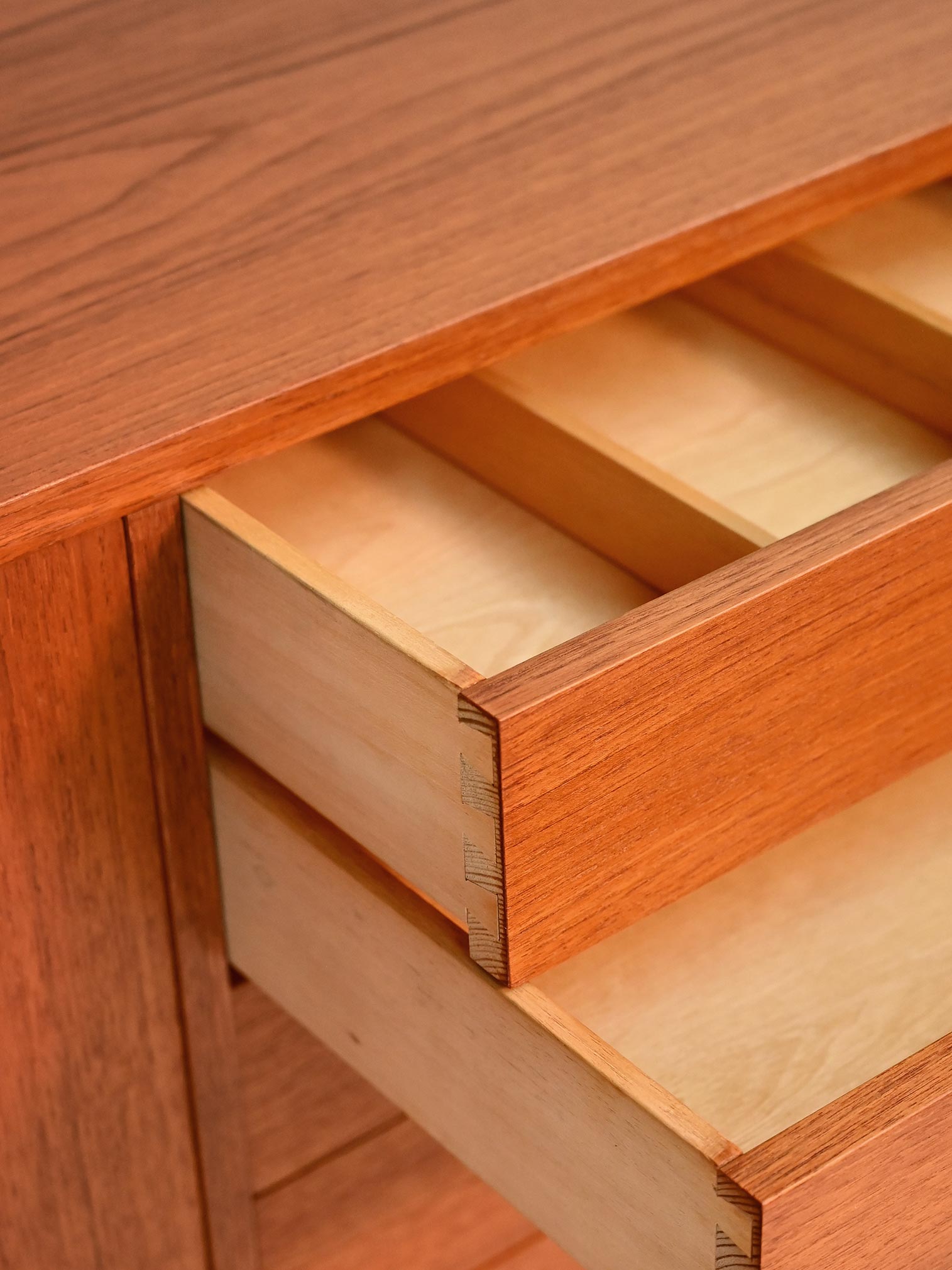 Sideboard scandinavo in teak anni ’60