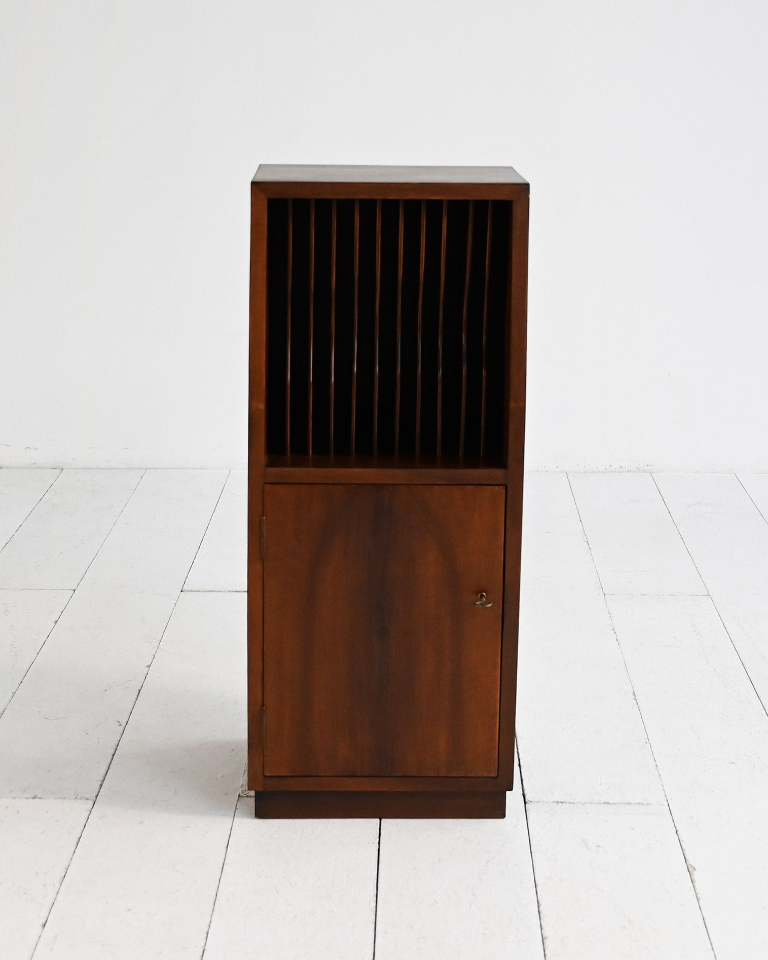 Cabinet con vano porta vinili