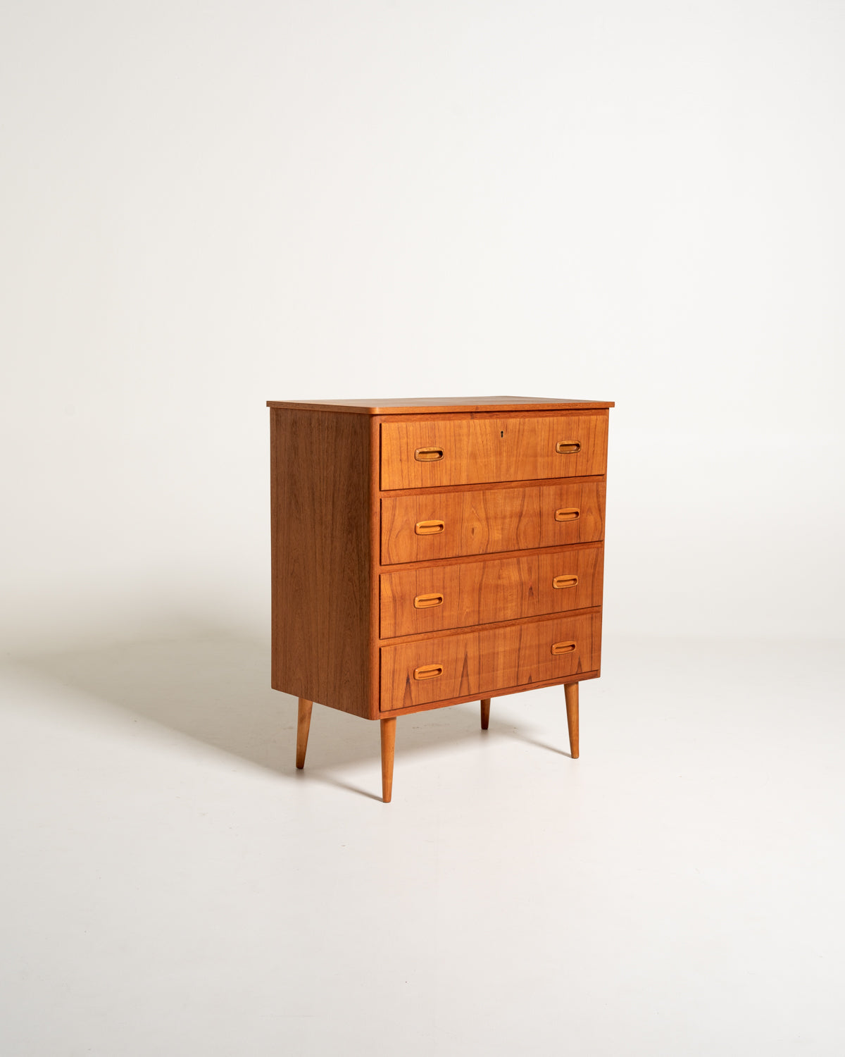 Cassettiera in teak con maniglie incassate, Scandinavia, anni '50/'60